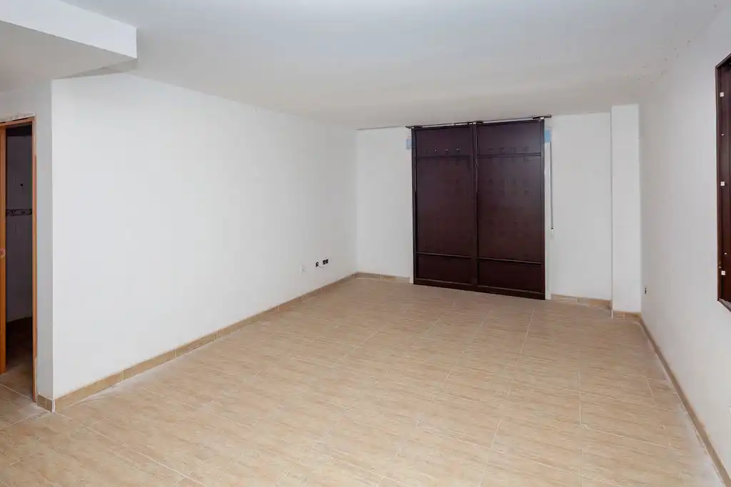 Others for sale in C/ Colombaires, imagen 7