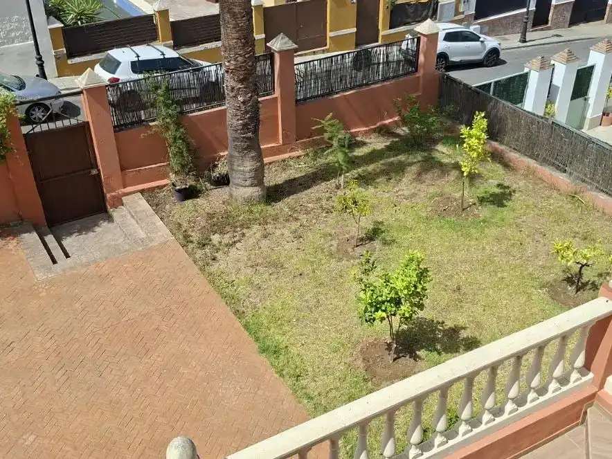 Jardín de Casa o chalet en venta en Salteras con Aire acondicionado, Piscina y Balcón