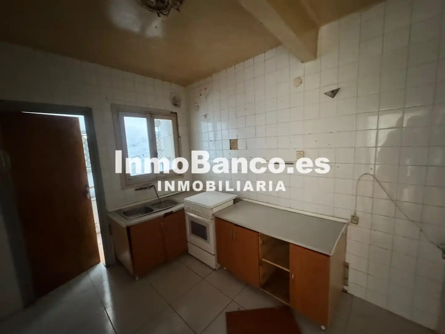 Cocina de Piso en venta en Chiva con Balcón