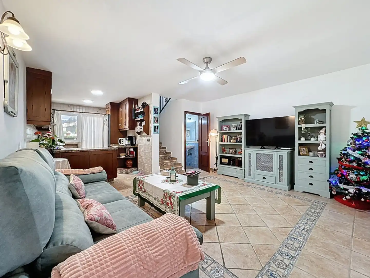 Sala de estar de Casa o chalet en venta en La Nucia con Aire acondicionado, Jardín privado y Terraza