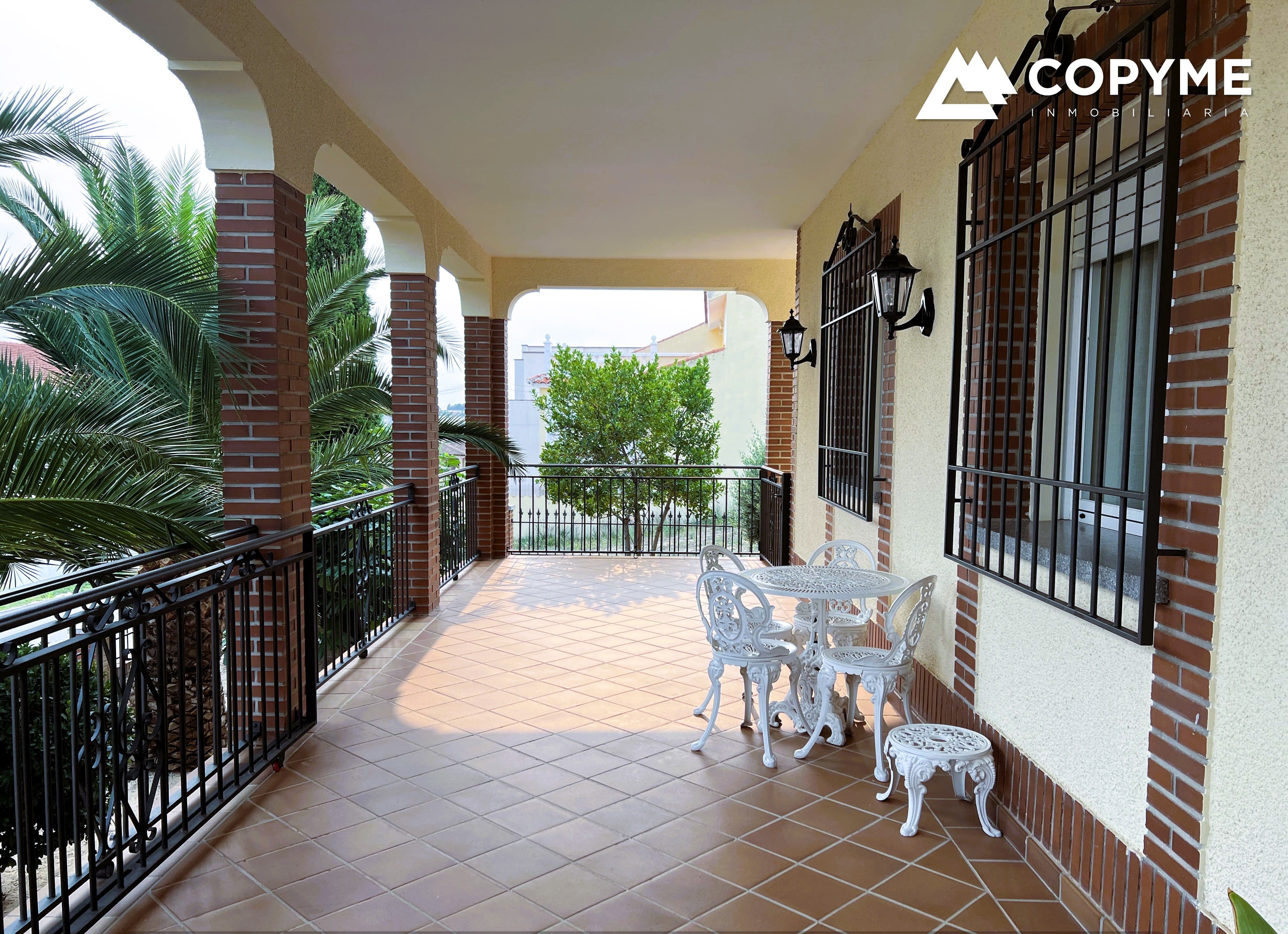 Terrassa de Casa o xalet en venda en La Puebla de Montalbán amb Aire condicionat, Calefacció i Jardí privat