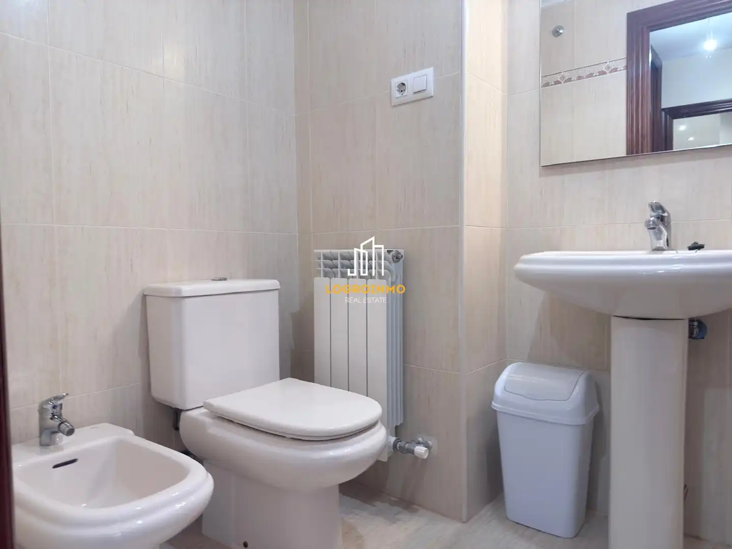 Bathroom of Flat for sale in Lardero  with Heating, Storage room and Furnished