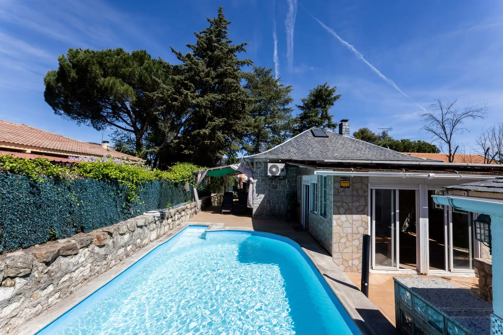 Swimming pool of Houses for sale in Galapagar  with Air Conditioner, Heating and Terrace