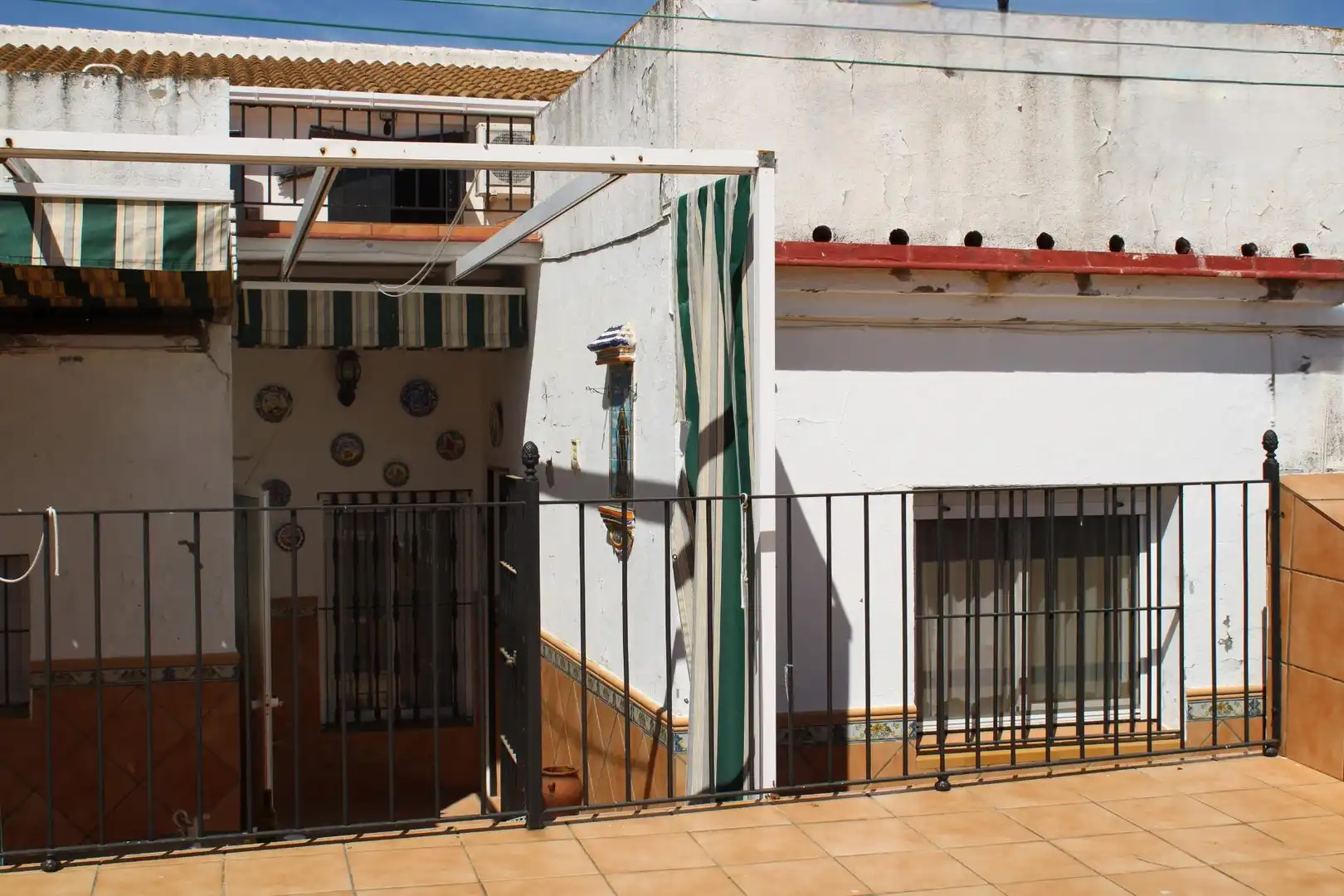 Vista exterior de Casa o xalet en venda en Castilblanco de los Arroyos amb Aire condicionat, Calefacció i Traster