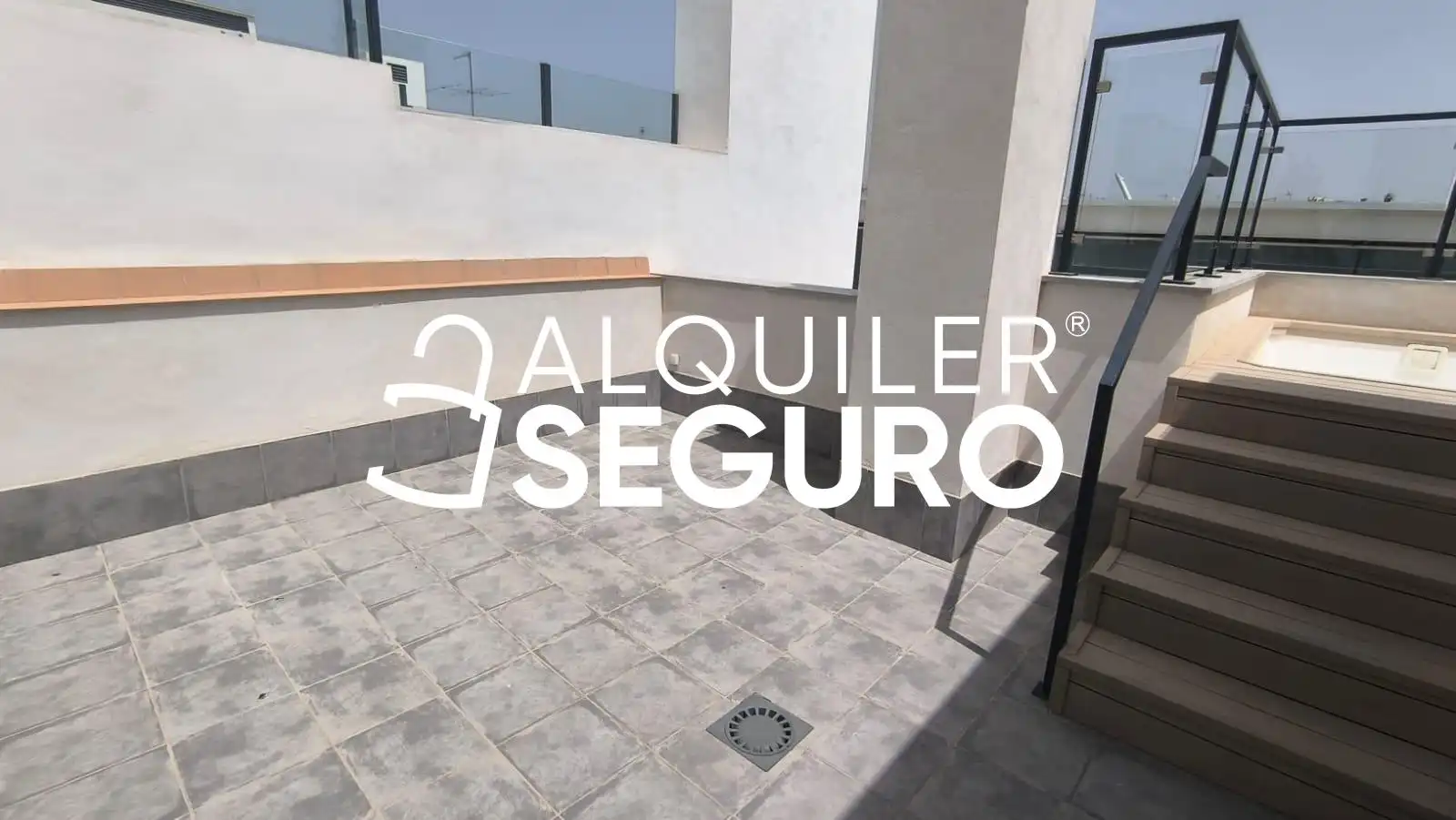 Terrassa de Àtic de lloguer en Sevilla amb Aire condicionat, Calefacció i Piscina