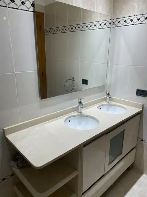 Bany de Pis en venda en Castellón de la Plana / Castelló de la Plana amb Calefacció, Terrassa i Traster