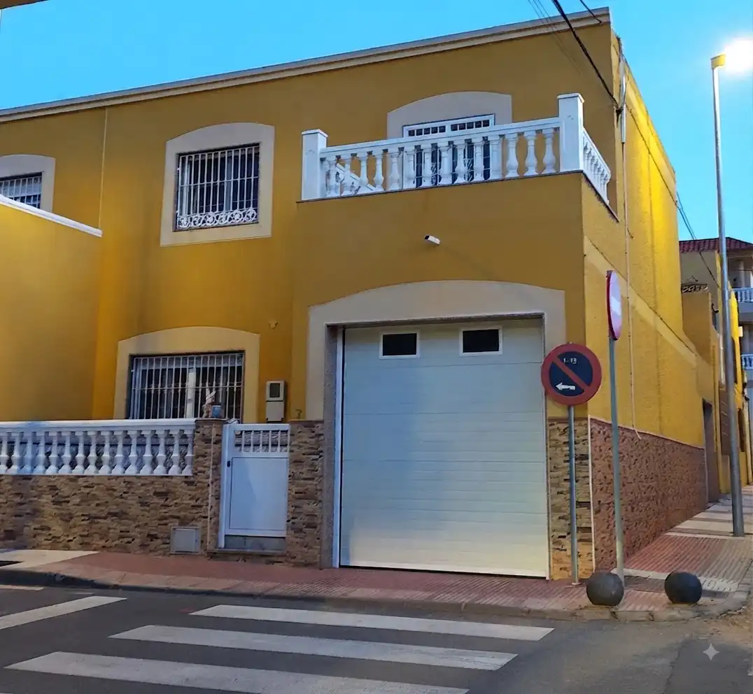Dúplex amb jardí en venda a Roquetas de Mar ciudad, imagen 2