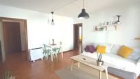 Living room of Flat for sale in Vandellòs i l'Hospitalet de l'Infant  with Terrace, Furnished and Oven