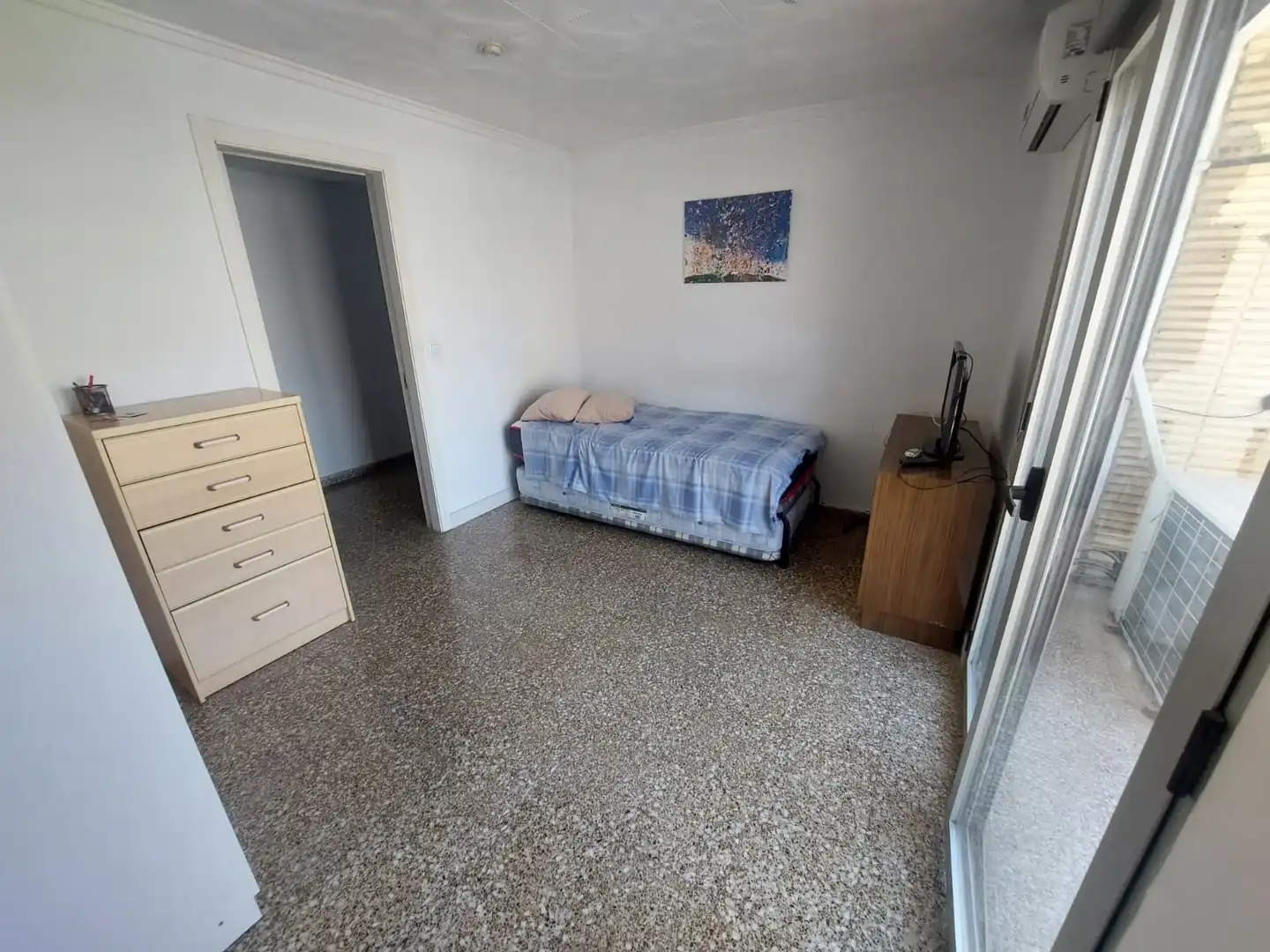 Bedroom of Flat for sale in Valencia  with Air Conditioner, Terrace and Furnished