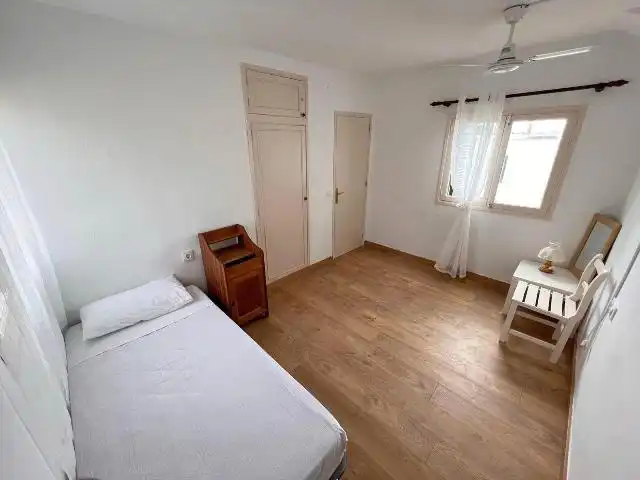 Dormitori de Apartament en venda en Ciutadella de Menorca amb Terrassa i Moblat