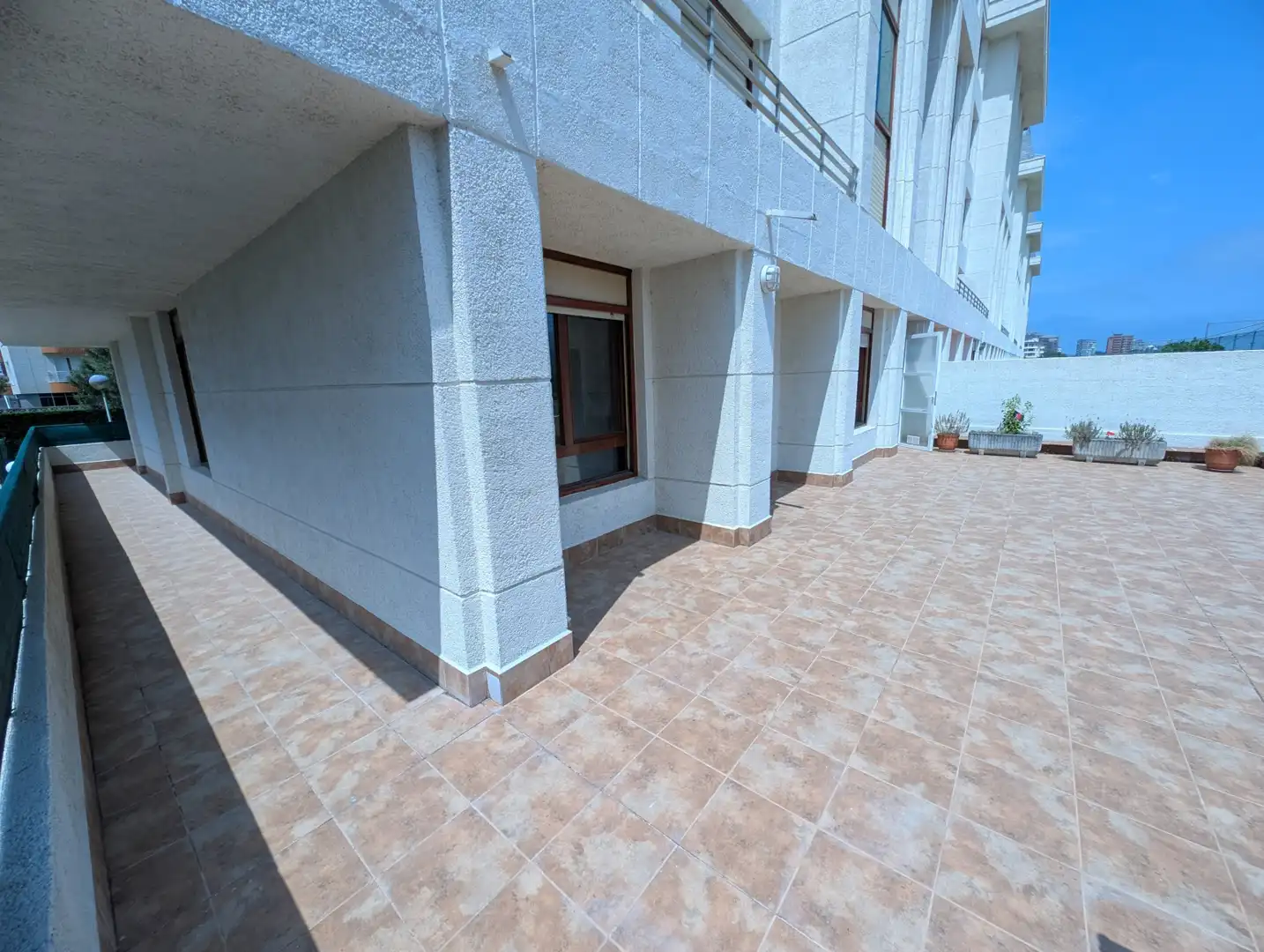 Flat for sale in Laredo - CALLE ENRIQUE MOWINCKEL- RCIA AMANECER, 84, Zona Playa