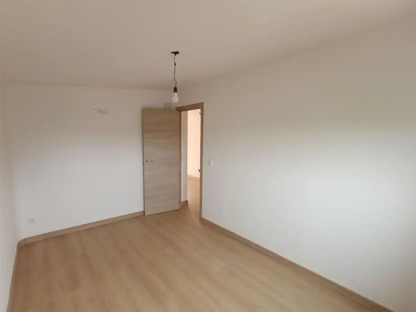 Habitación de Piso en venta en Gimenells i el Pla de la Font con Jardín privado, Parquet y Balcón