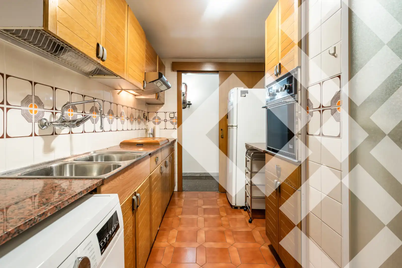 Kitchen of Flat for sale in Barcelona  with Air Conditioner, Terrace and Oven