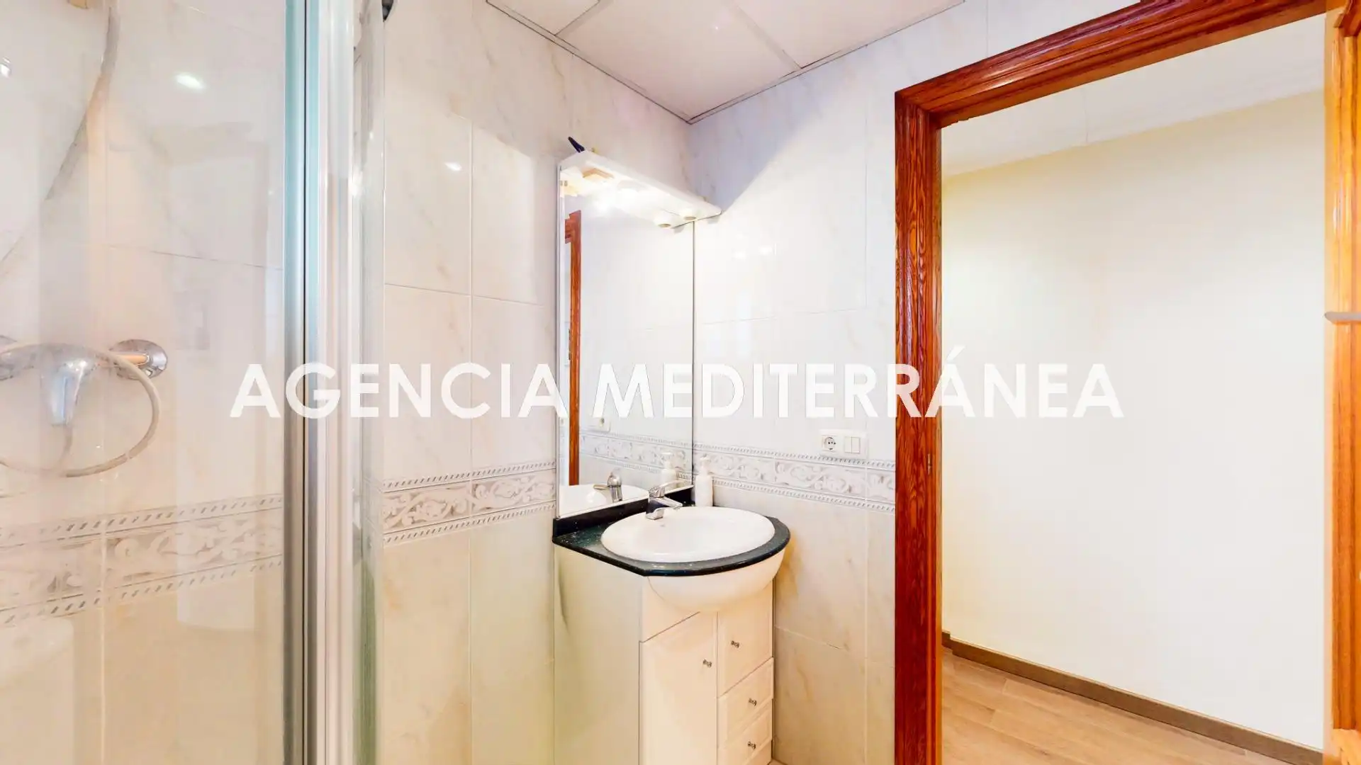 Baño de Piso en venta en Picassent con Aire acondicionado, Calefacción y Parquet