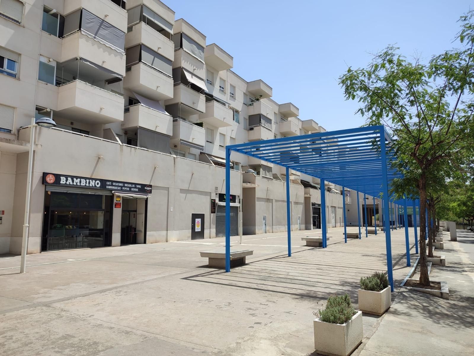 Exterior view of Premises for sale in Paterna  with Air Conditioner, Terrace and Furnished