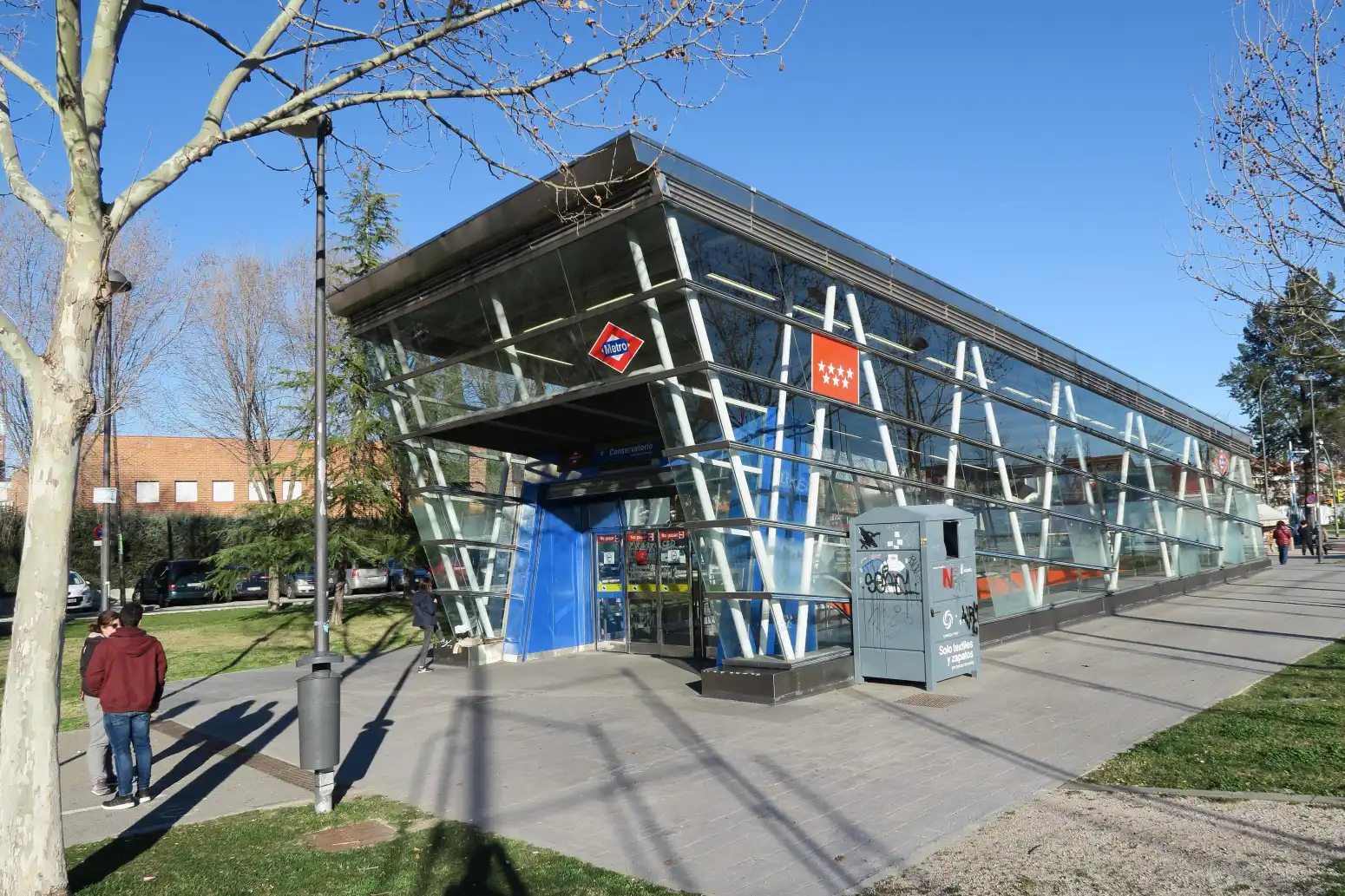 Vista exterior de Casa o xalet en venda en Getafe amb Calefacció i Jardí privat