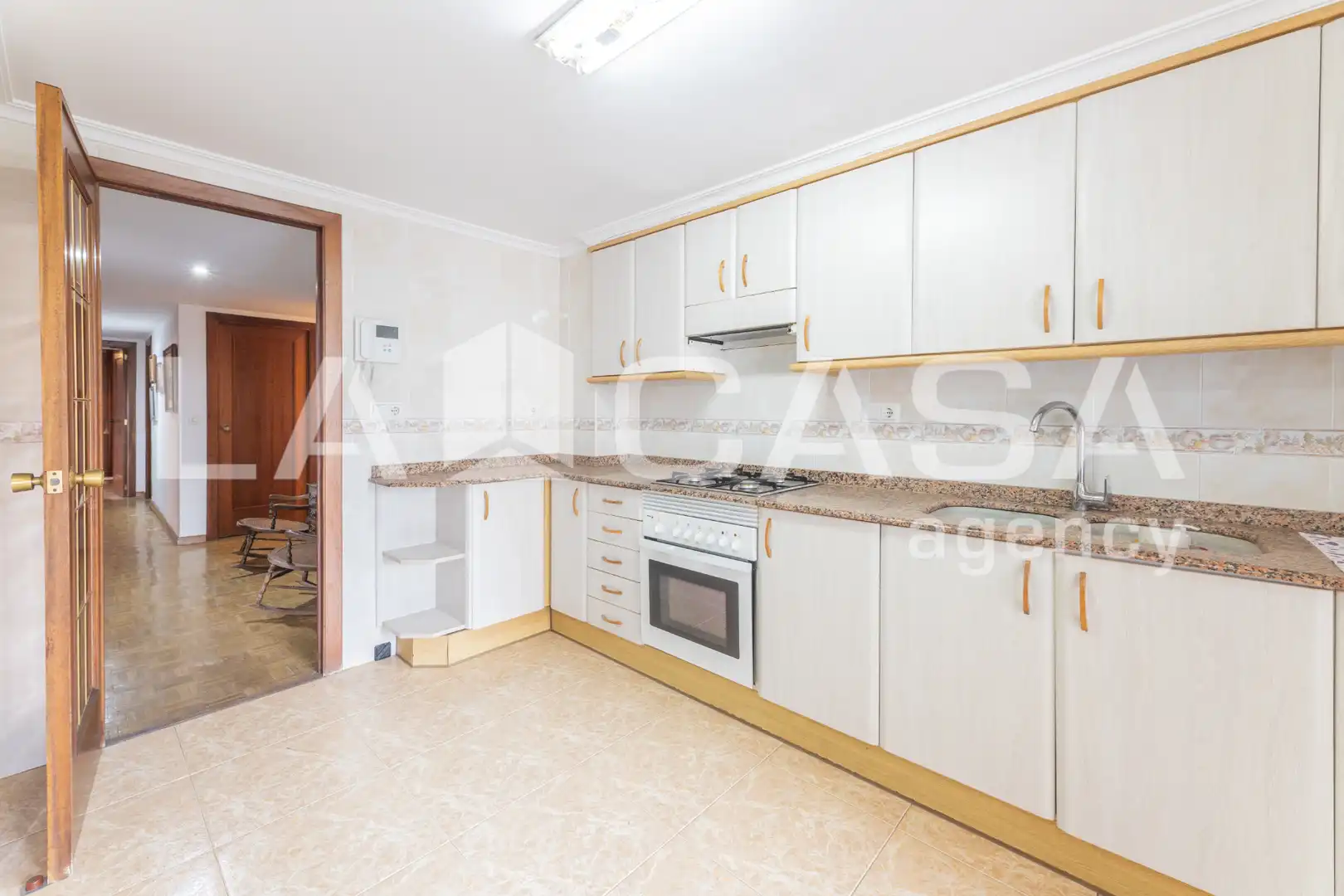 Cocina de Piso en venta en Valencia con Horno y Balcón