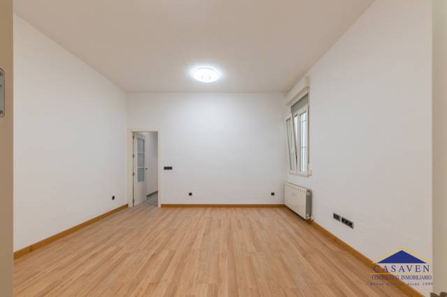 Piso en Venta en Calle de Evaristo San Miguel en Argüelles