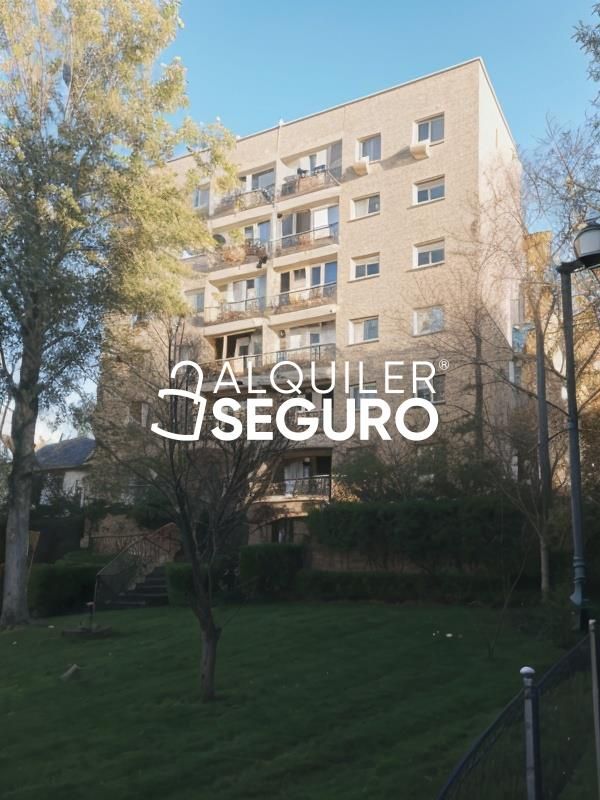 Exterior view of Flat to rent in  Madrid Capital  with Heating