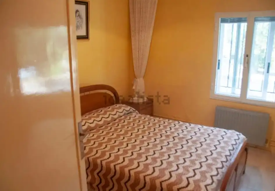 Casa amb jardí en venda a Zona Sur - Barrio Cortes, imagen 3