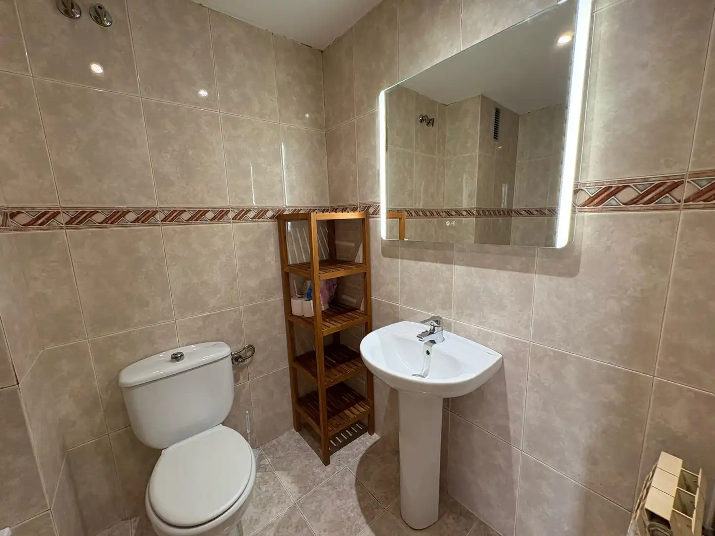 Bathroom of Flat for rent in Barcelona  with Balcony
