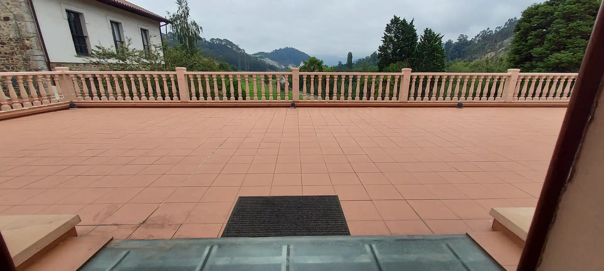 Terrassa de Finca rústica en venda en Salas amb Calefacció, Jardí privat i Parquet