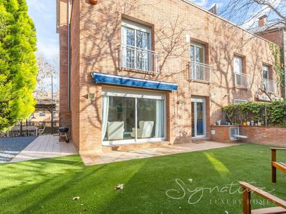 Jardí de Casa adosada en venda en Sant Cugat del Vallès amb Aire condicionat, Jardí privat i Terrassa