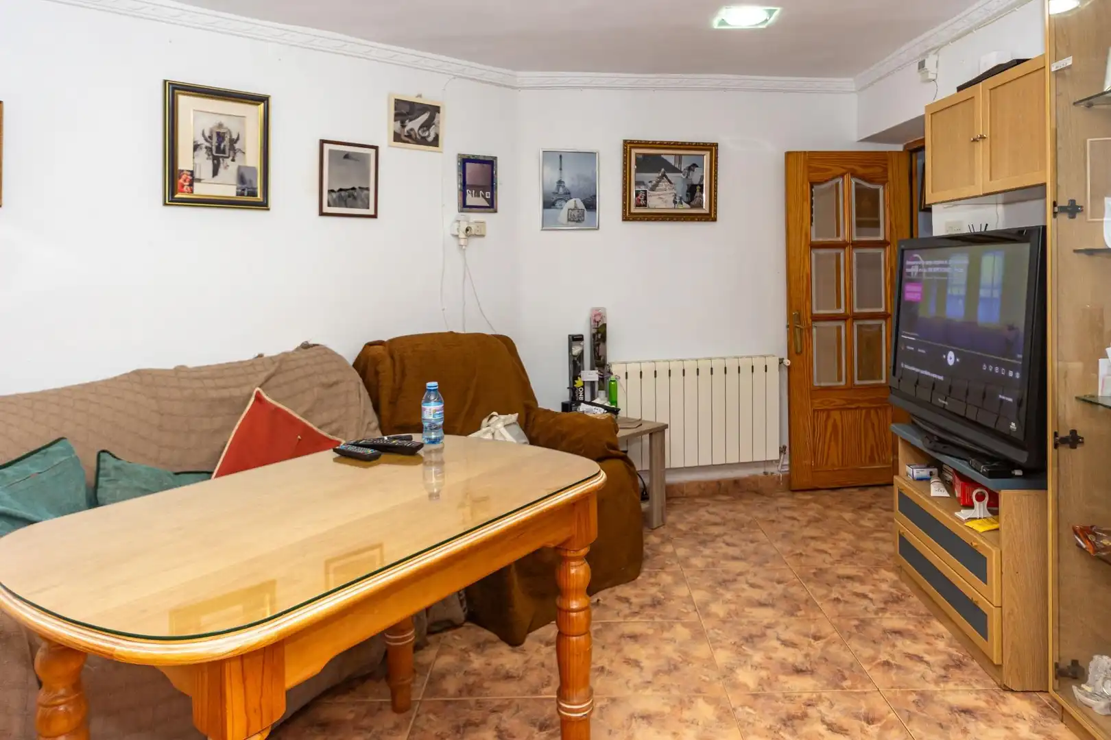Sala d'estar de Finca rústica en venda en Guadix amb Calefacció, Jardí privat i Traster