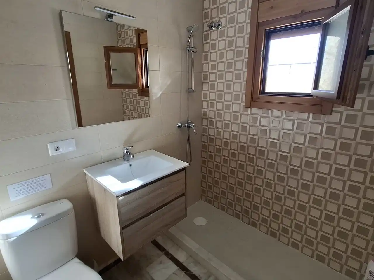 House with pool for sale in Vista de los Ángeles, imagen 23
