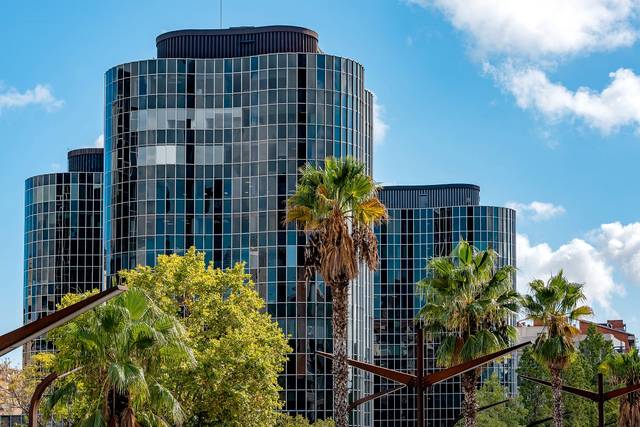 Local comercial en Alquiler en C/ Gran Vía Carlos III en Barri de les Corts