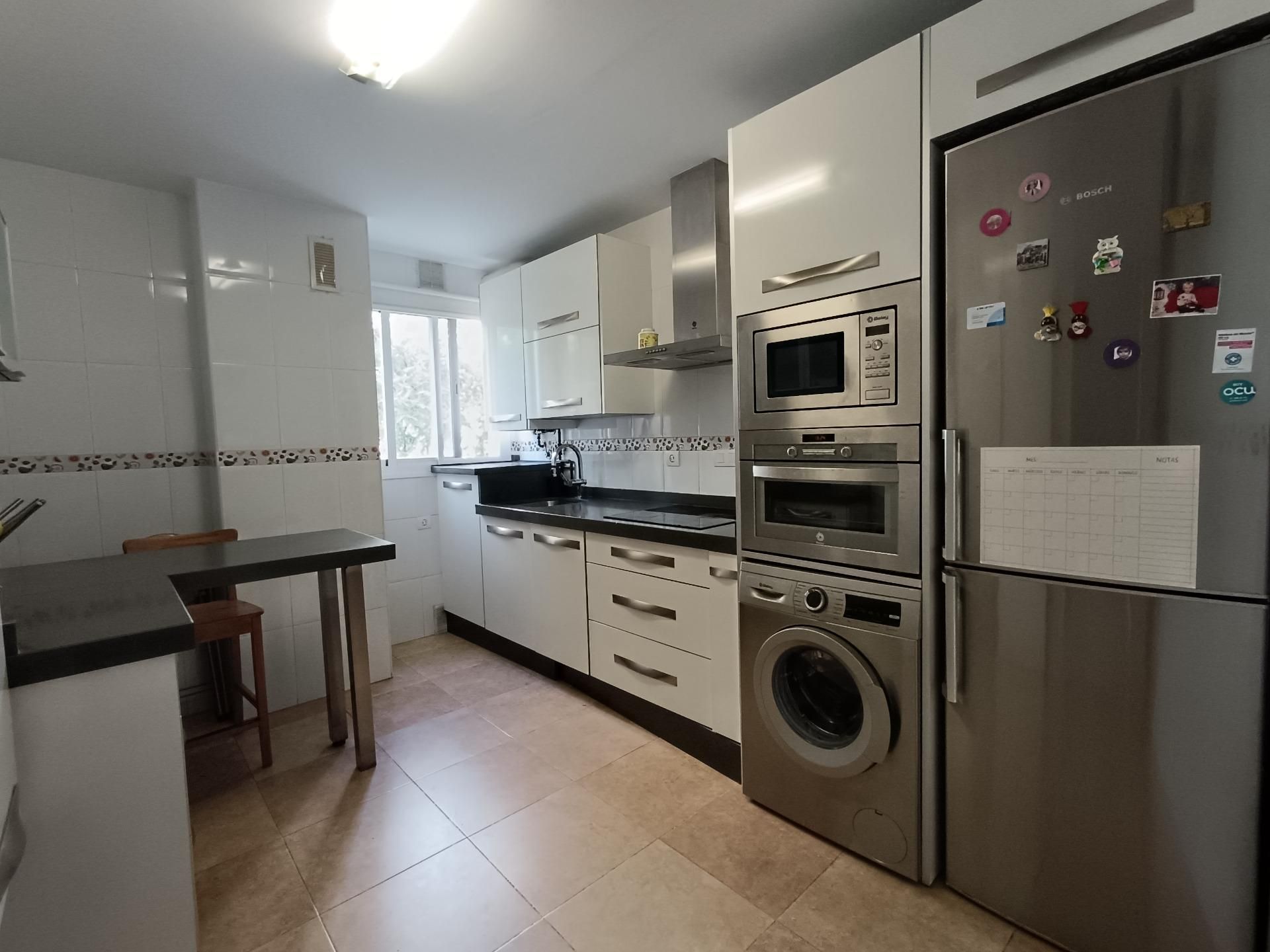 Kitchen of Flat for sale in  Sevilla Capital  with Air Conditioner, Terrace and Storage room