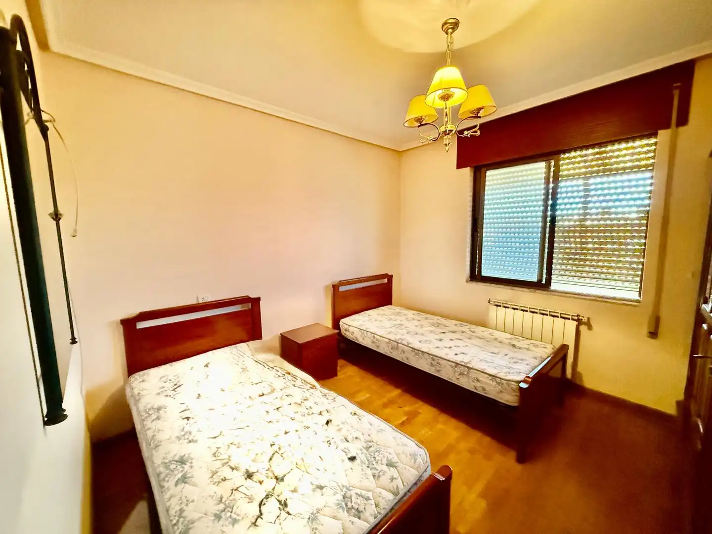 Habitación de Ático en venta en La Bañeza  con Calefacción, Parquet y Terraza