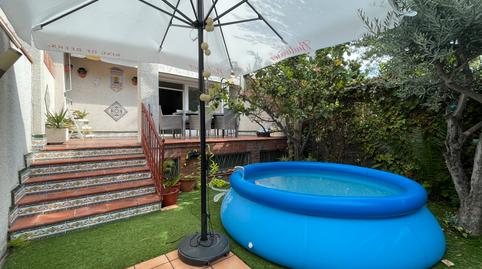 Foto 3 von Einfamilien-Reihenhaus zur Miete in Carrer Granada, Can Bou, Castelldefels