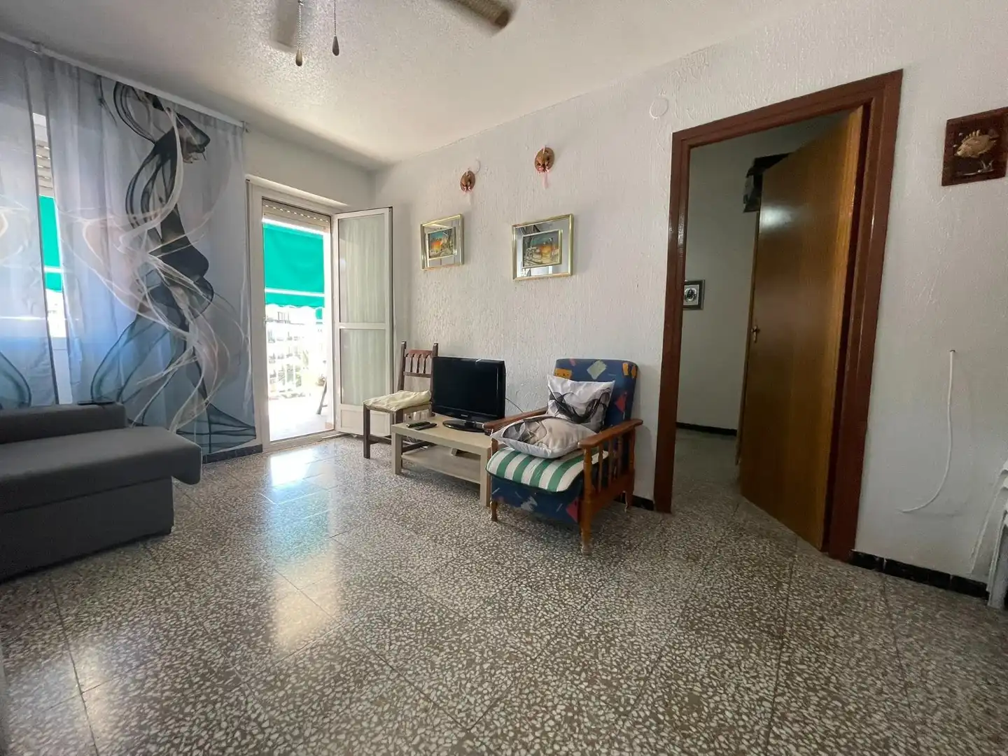 Living room of Flat for sale in Águilas  with Terrace, Furnished and Balcony