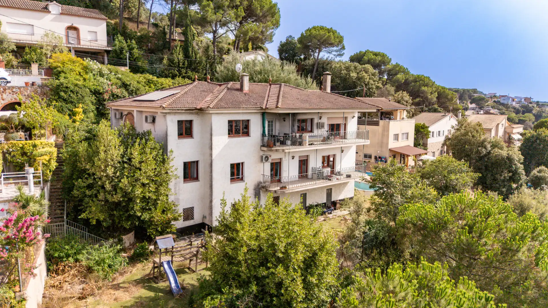 Vista exterior de Casa o chalet en venta en Llinars del Vallès con Aire acondicionado, Calefacción y Jardín privado