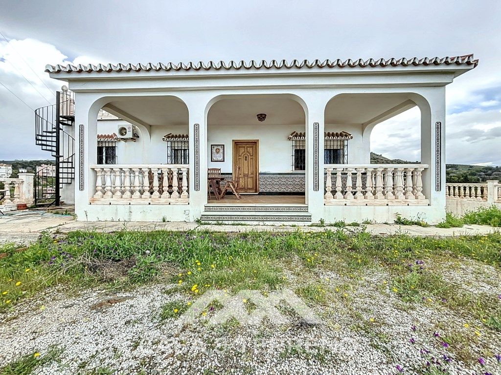Exterior view of House or chalet for sale in Vélez-Málaga  with Air Conditioner, Private garden and Terrace
