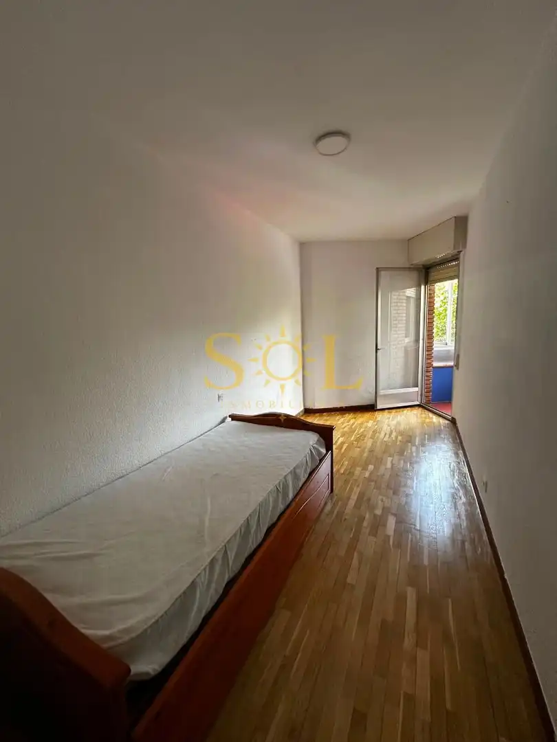 Schlafzimmer von Wohnung zum Verkauf in León Capital  mit Parkett, Terrasse und Möbliert