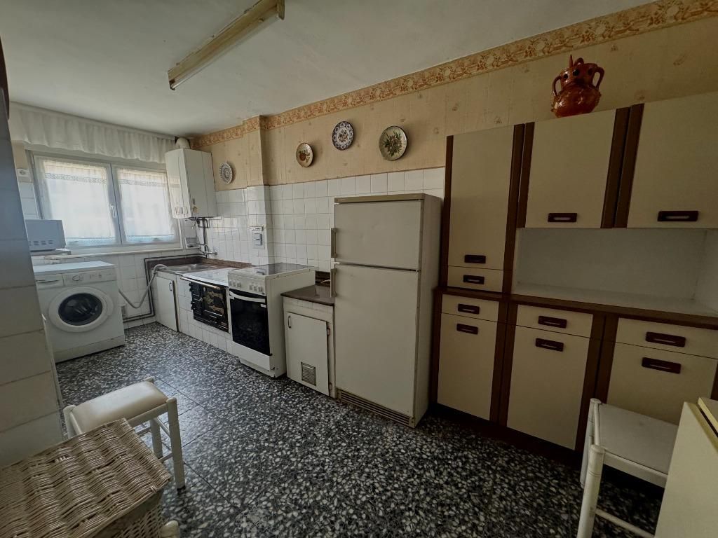 Cocina de Casa o chalet en venta en Los Corrales de Buelna  con Trastero