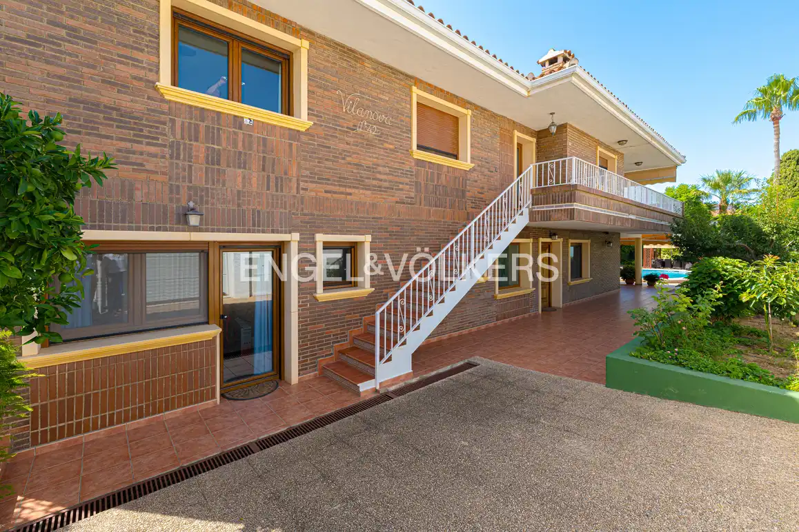 Vista exterior de Casa o chalet en venta en Benidorm con Aire acondicionado, Jardín privado y Piscina