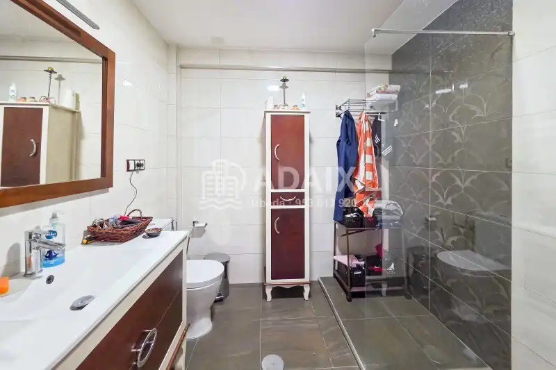 Bathroom of Houses for sale in Úbeda  with Air Conditioner, Heating and Terrace