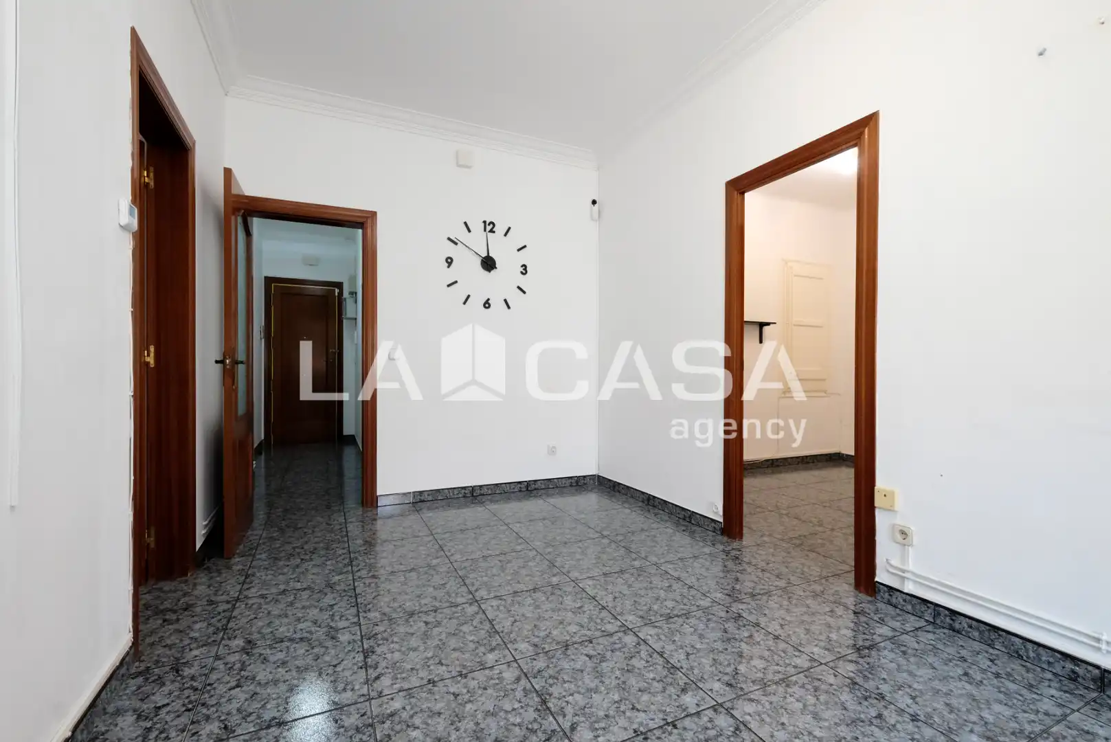 Flat for sale in Barcelona  with Air Conditioner, Heating and Terrace