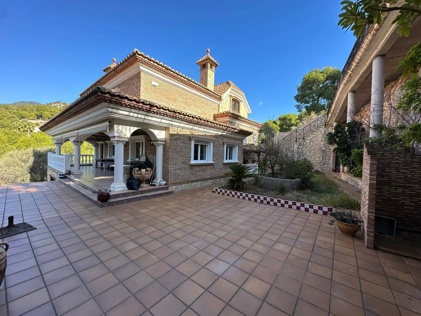 Vista exterior de Casa o xalet en venda en Benicasim / Benicàssim amb Aire condicionat, Jardí privat i Terrassa