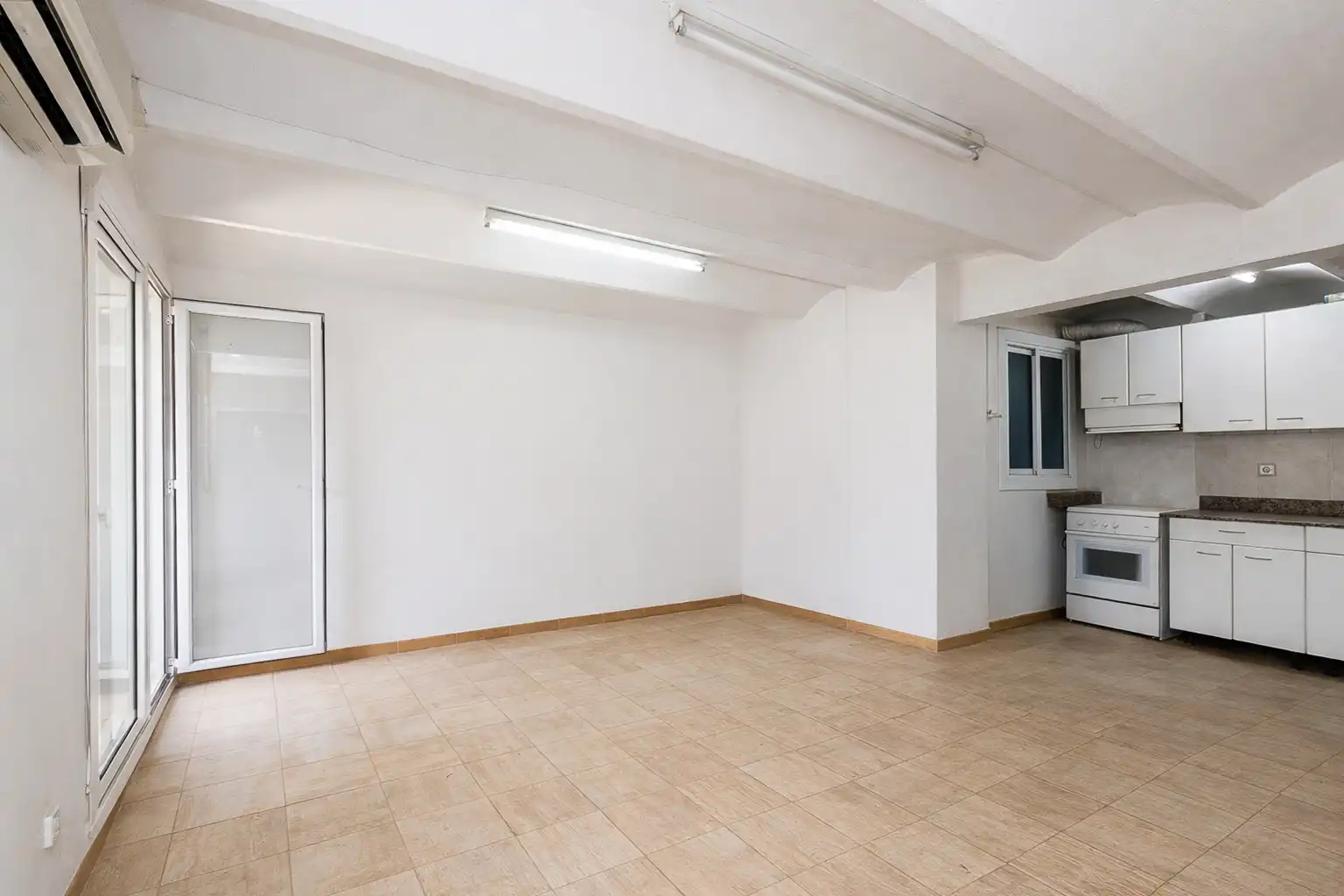 Study for sale in Barcelona  with Heating, Terrace and Oven