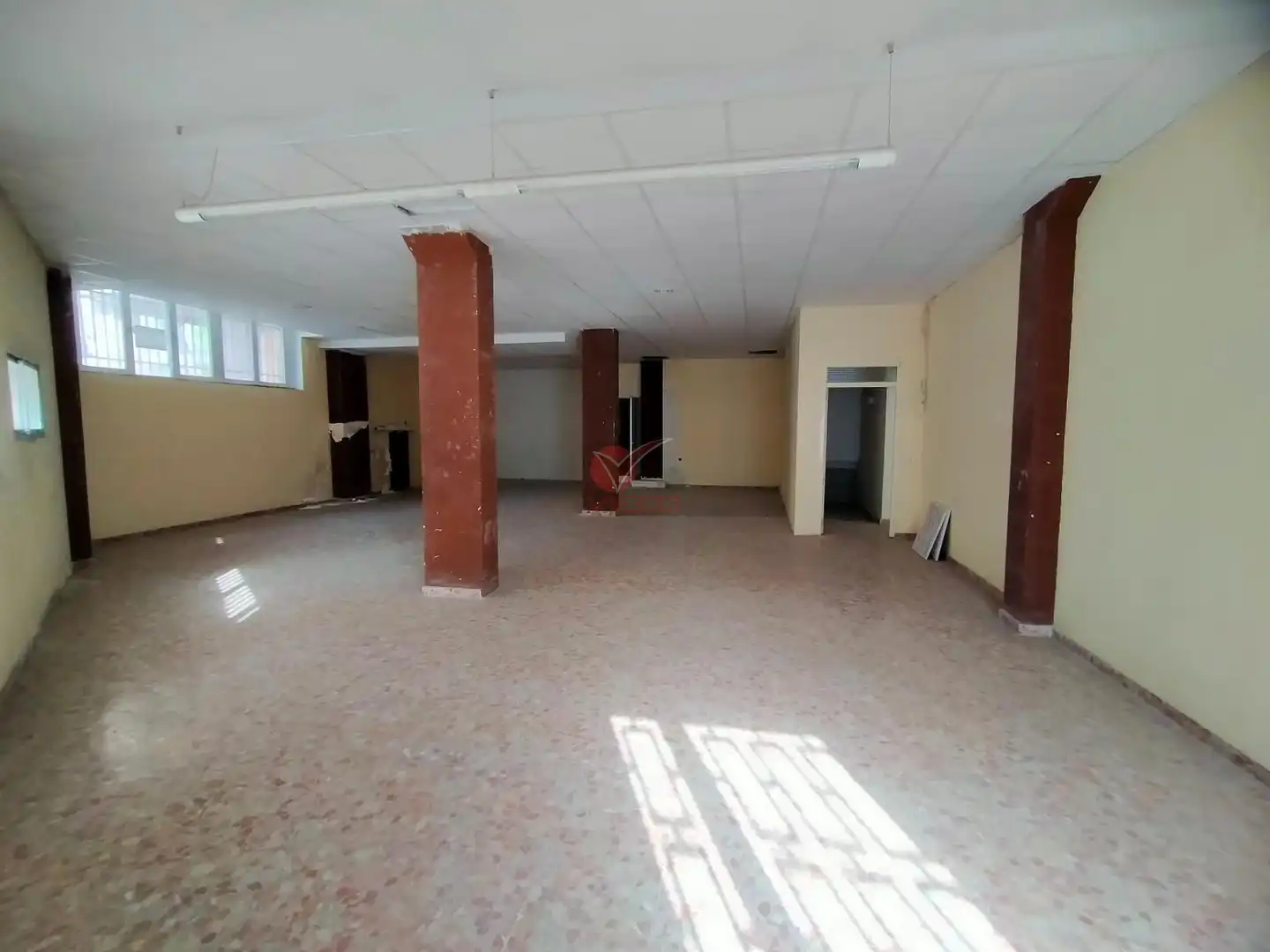 Local comercial en venda a ERAS DEL TIO CAÑAMON, imagen 4