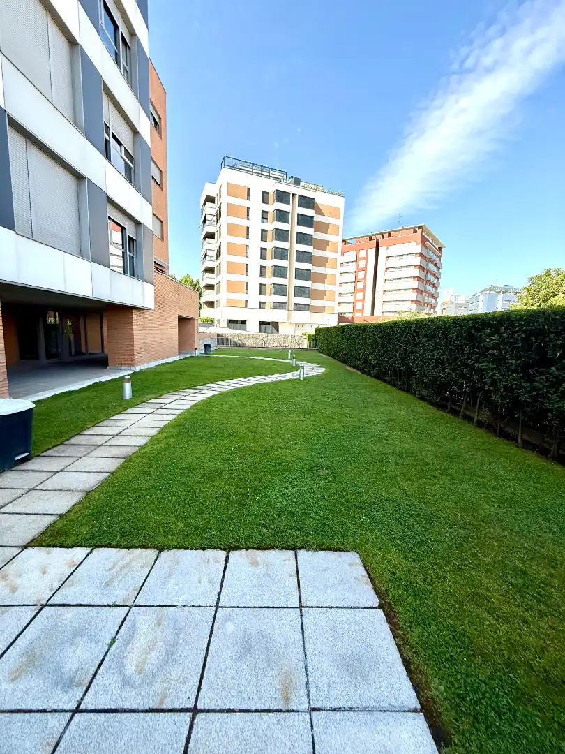 Parkplatz von Dachboden zur Miete in Guadalajara mit Klimaanlage, Heizung und Terrasse