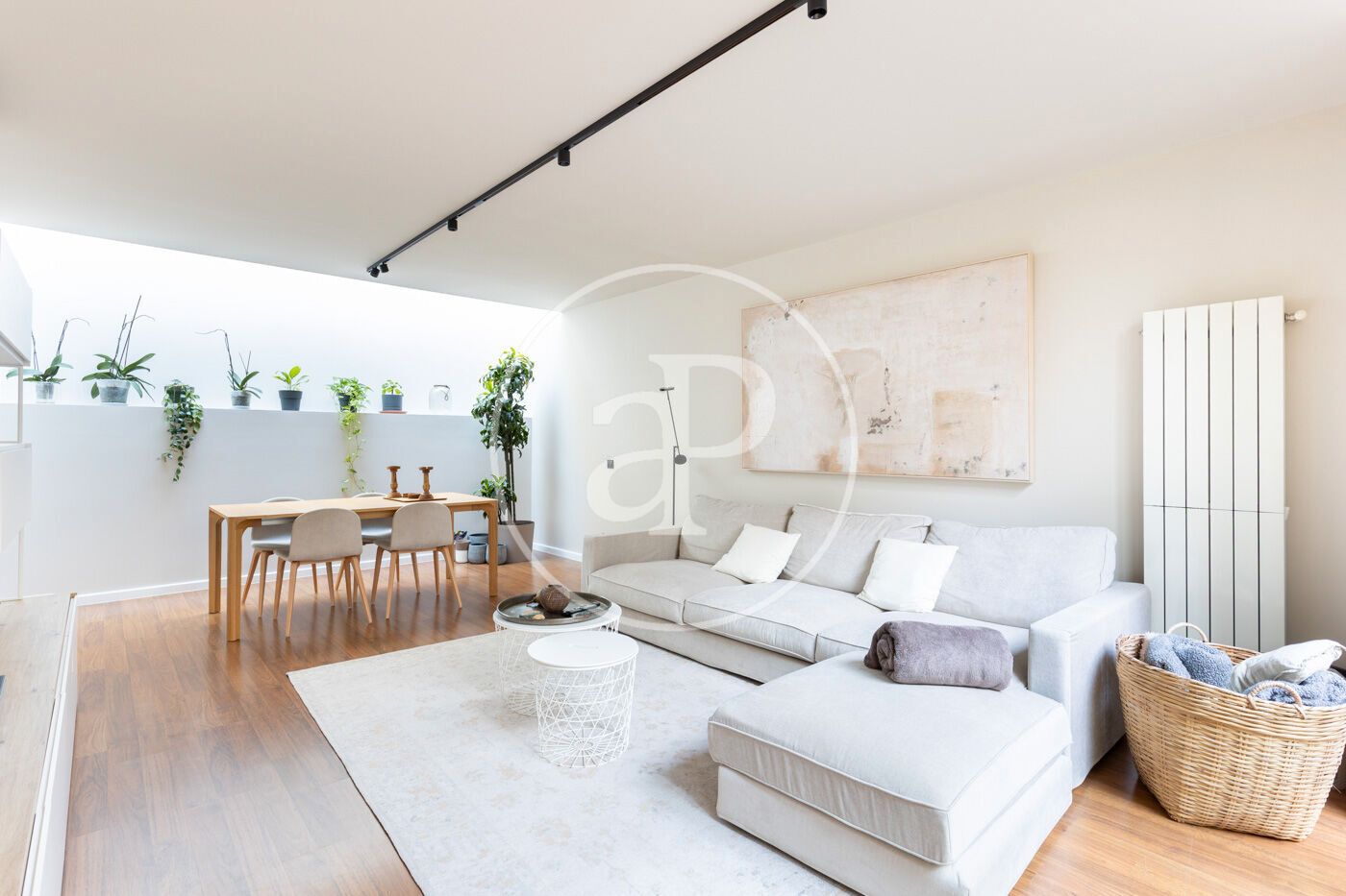 Sala d'estar de Casa adosada en venda en Terrassa amb Aire condicionat, Calefacció i Jardí privat