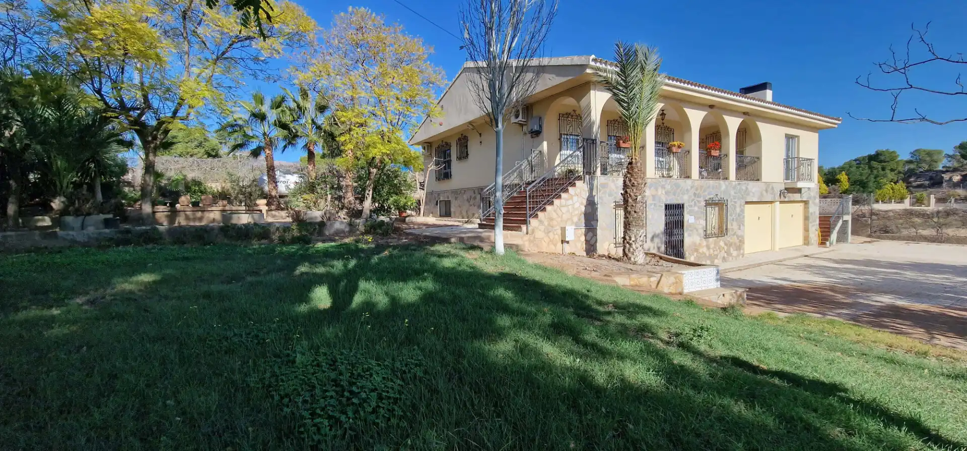 Vista exterior de Casa o chalet en venta en Totana con Amueblado, Horno y Lavadora