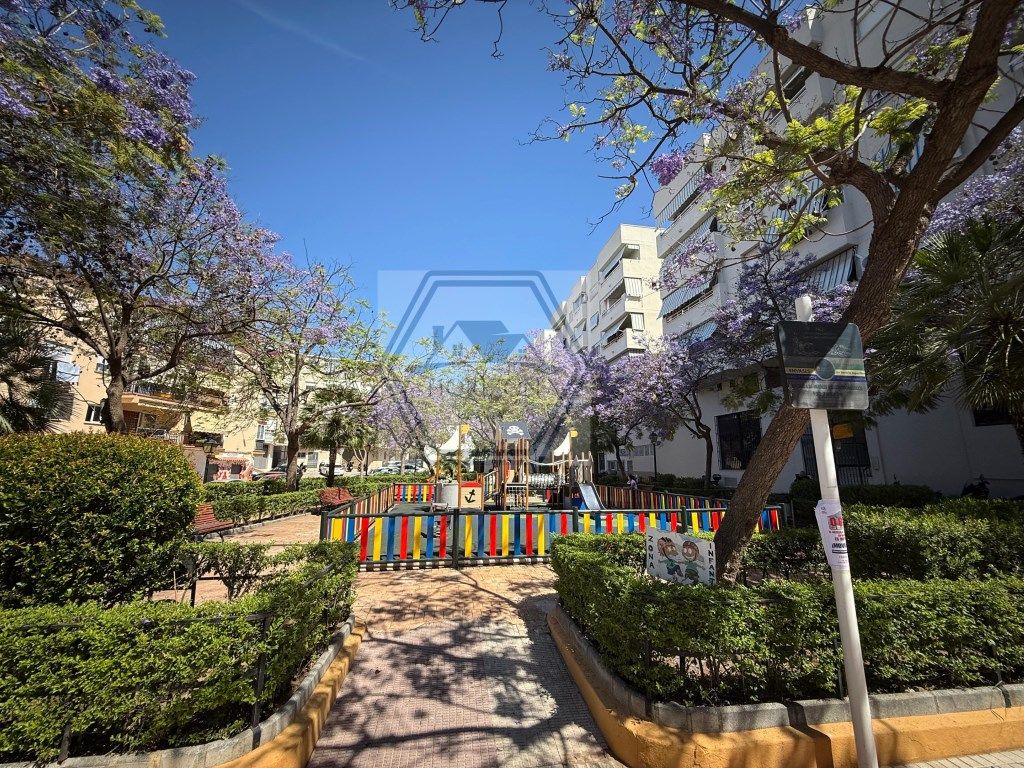 Vista exterior de Local en venda en Marbella