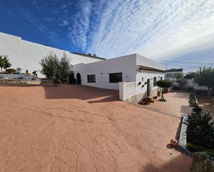 Exterior view of House or chalet for sale in La Bisbal del Penedès  with Private garden