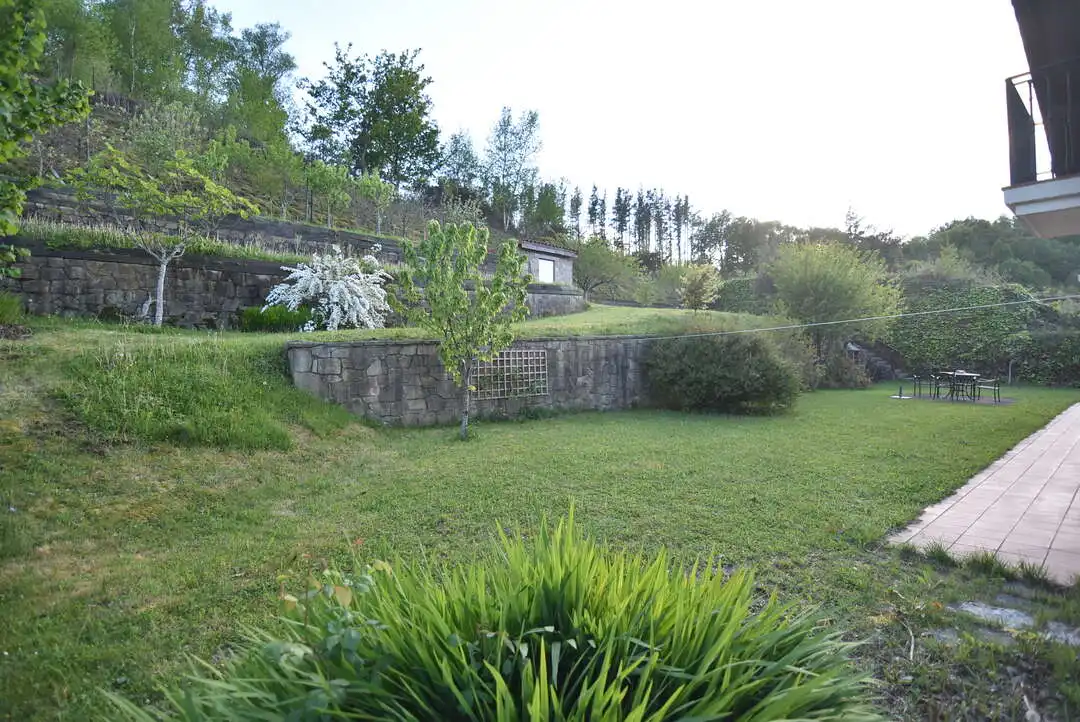 Jardí de Casa o xalet en venda en Ermua amb Calefacció, Jardí privat i Terrassa